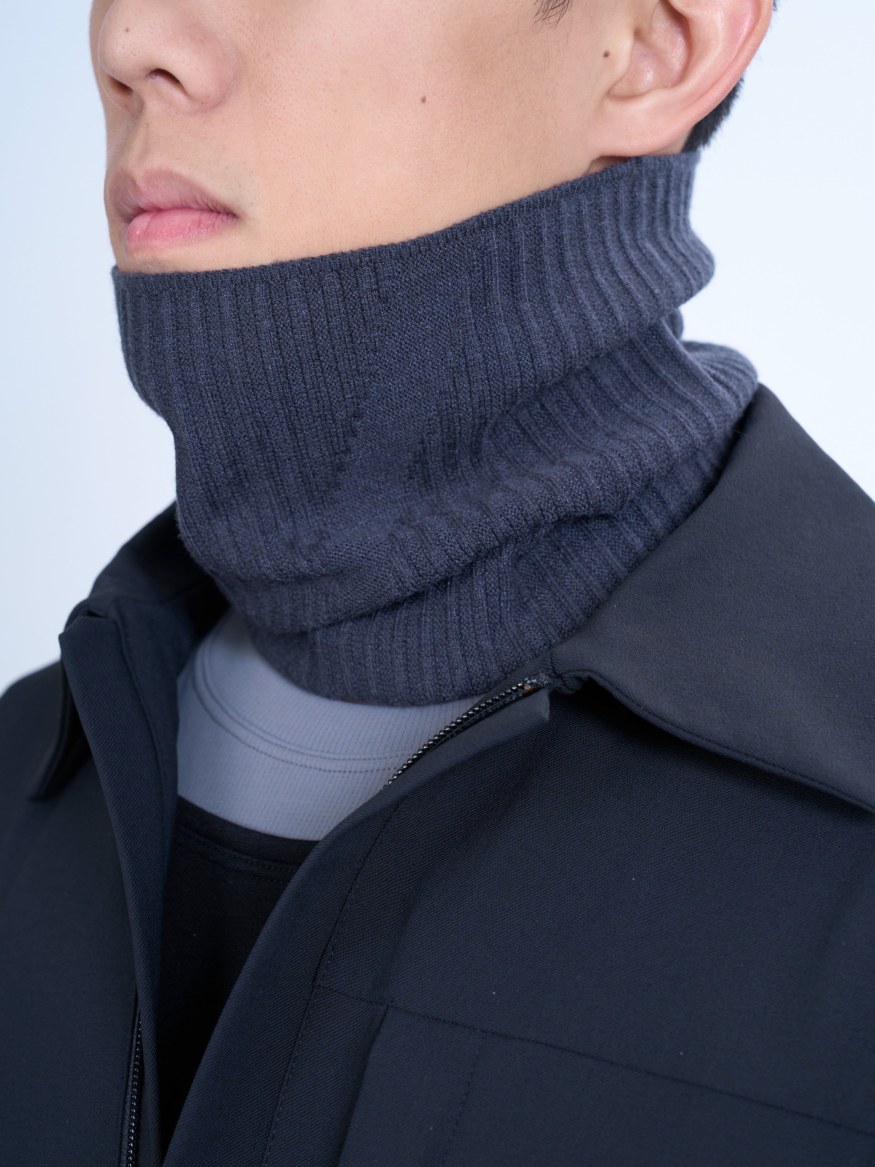MUTE NECK WARMER