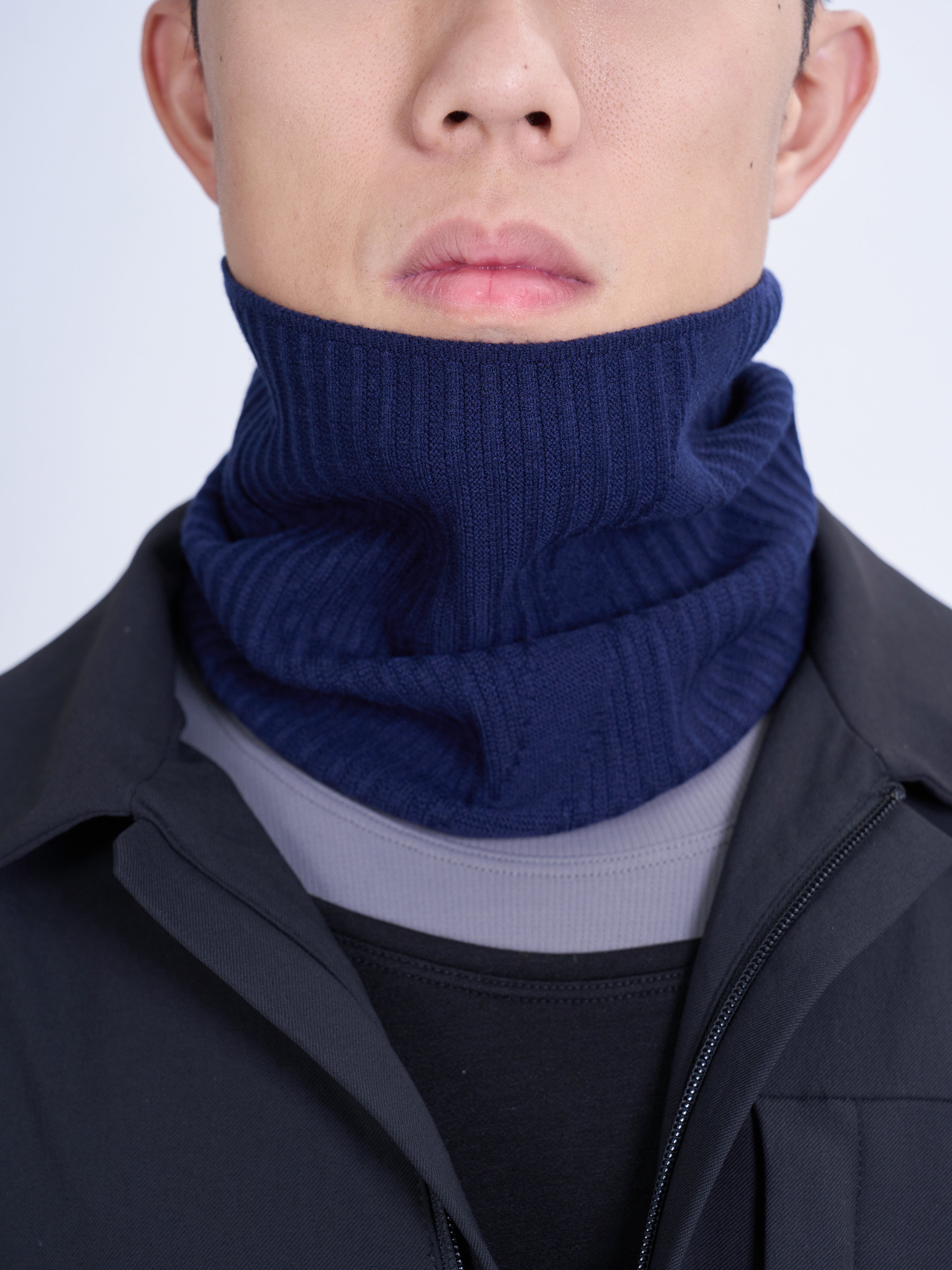 MUTE NECK WARMER