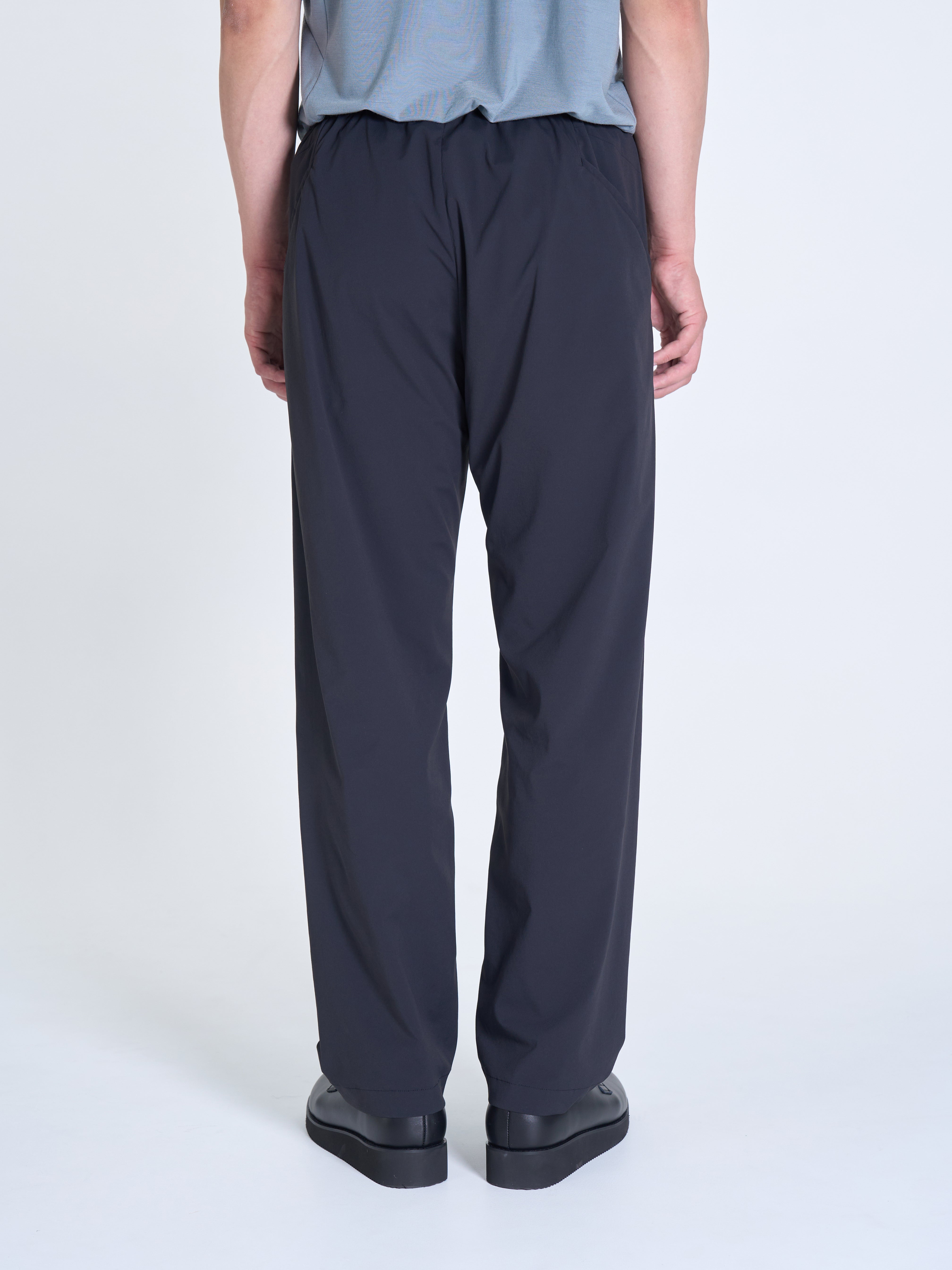 INTUITIVE FLUID TRACK PANTS BL
