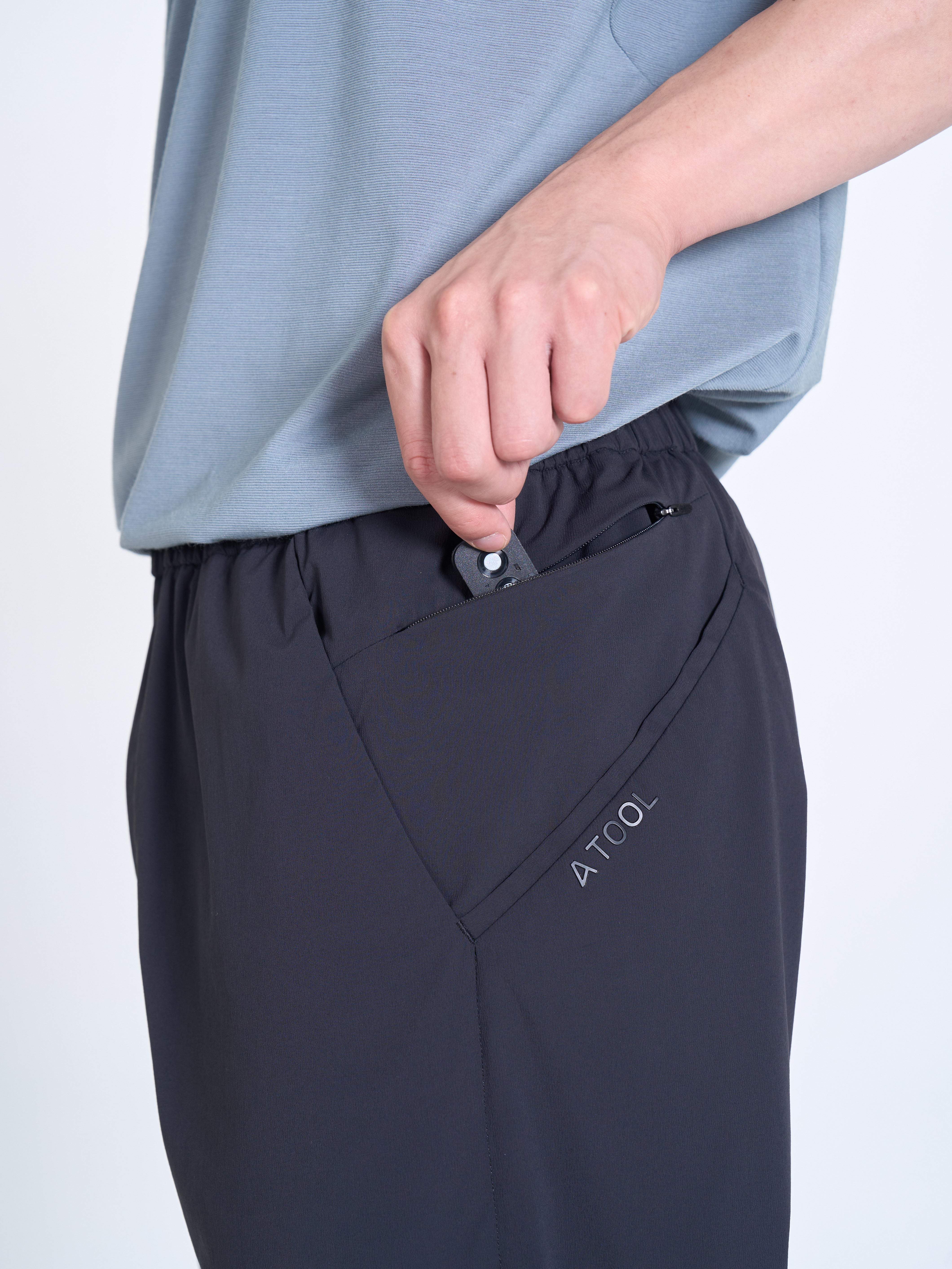INTUITIVE FLUID TRACK PANTS BL
