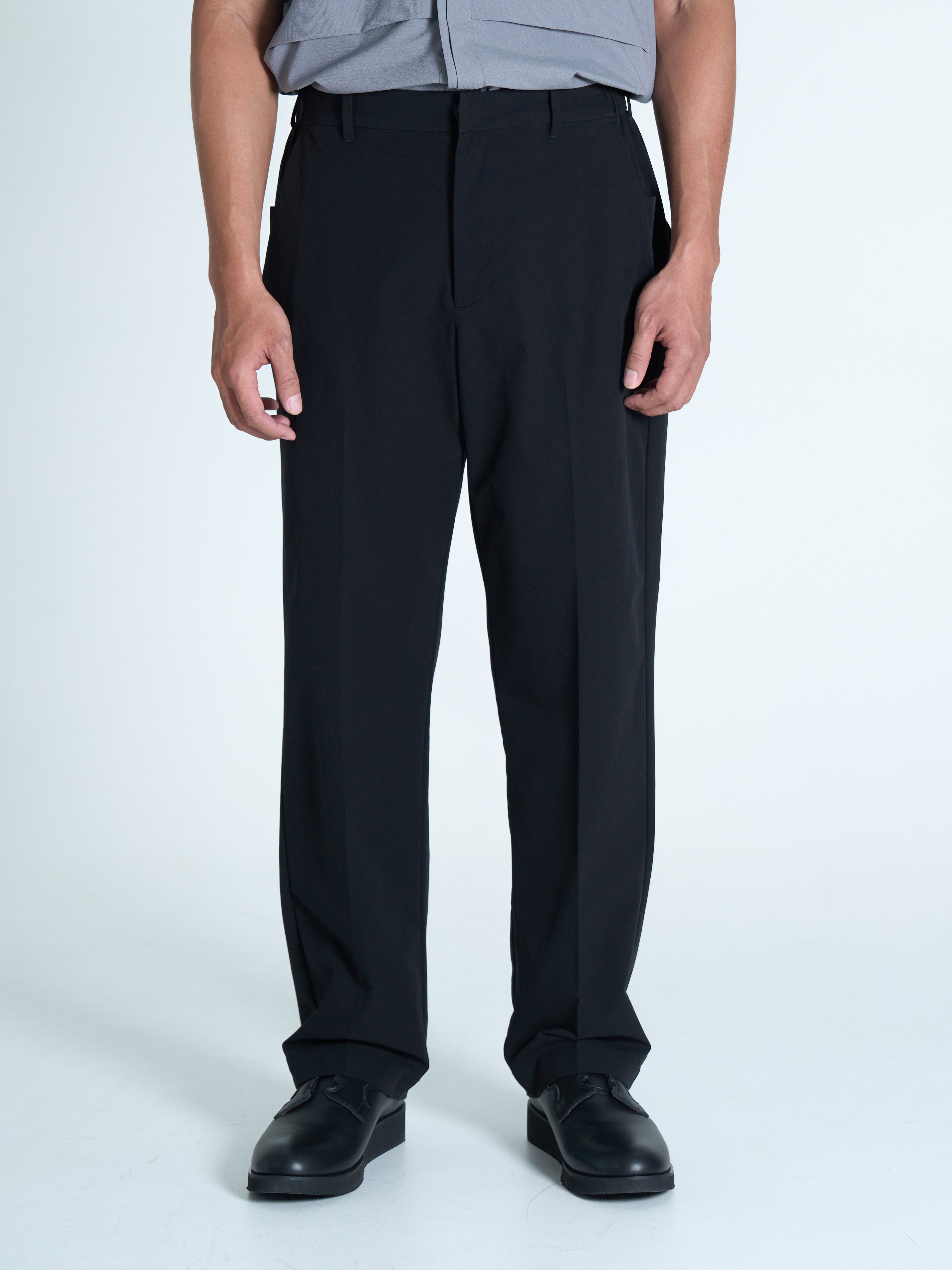 VECTOR FORM TROUSERS BL