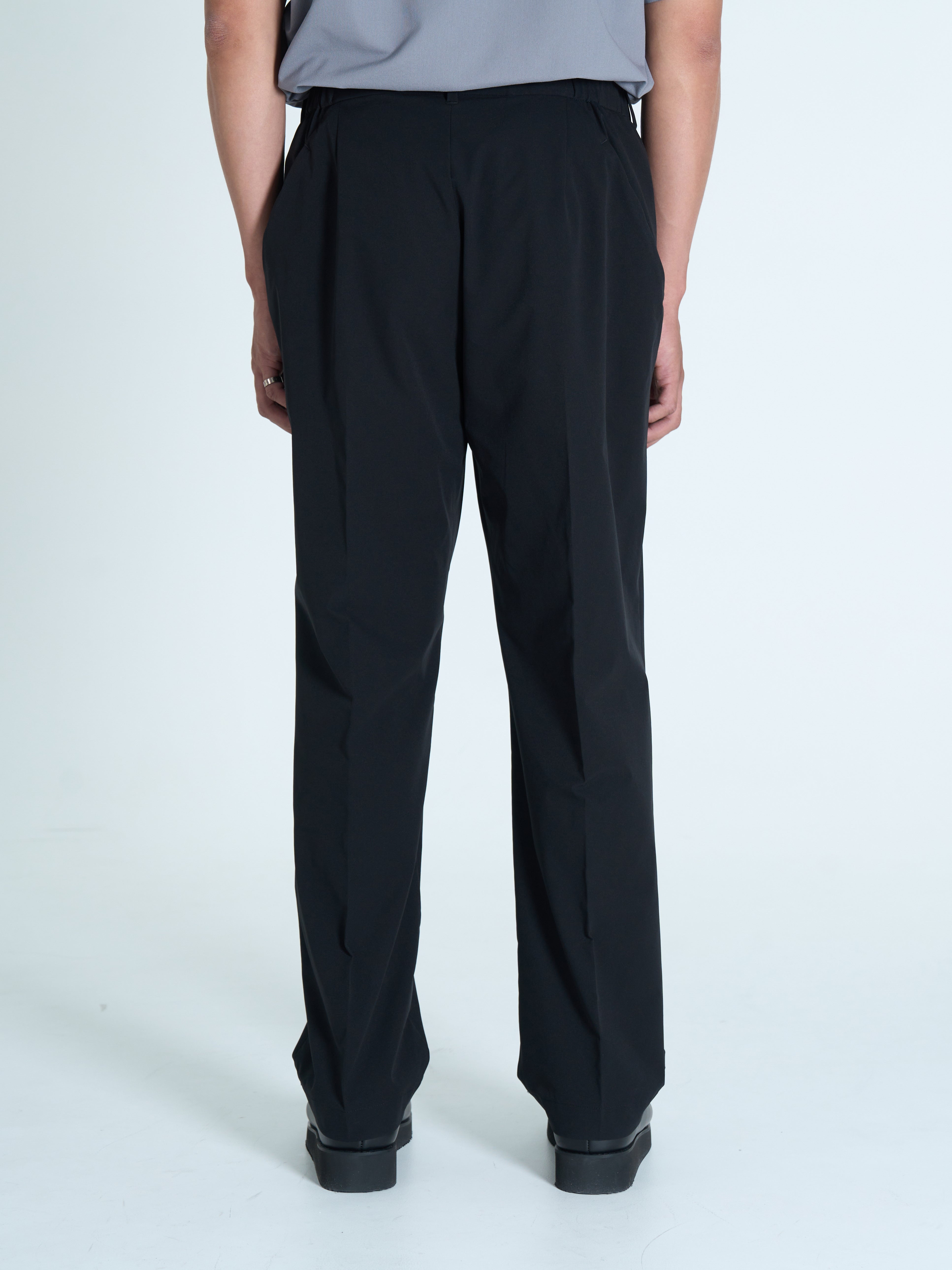 VECTOR FORM TROUSERS BL