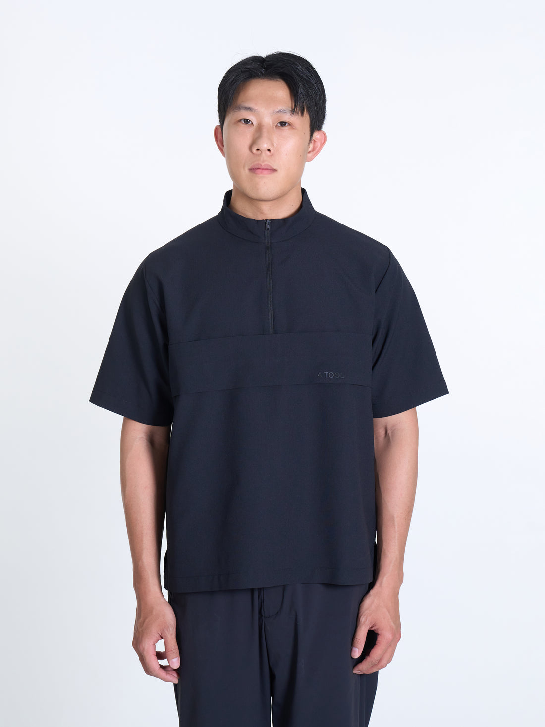 SHORT-SLEEVE QUARTER ZIP BL