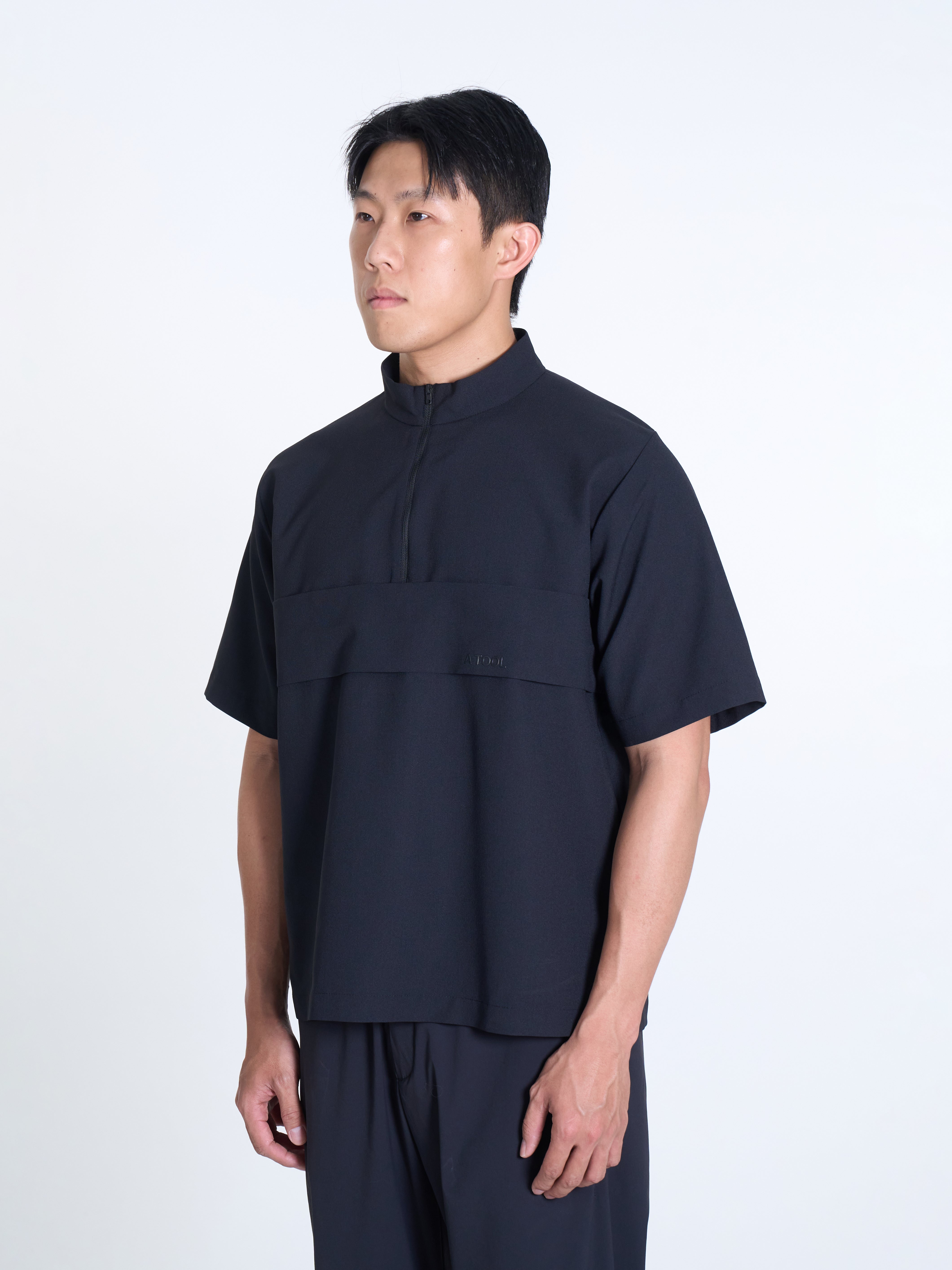 SHORT-SLEEVE QUARTER ZIP BL