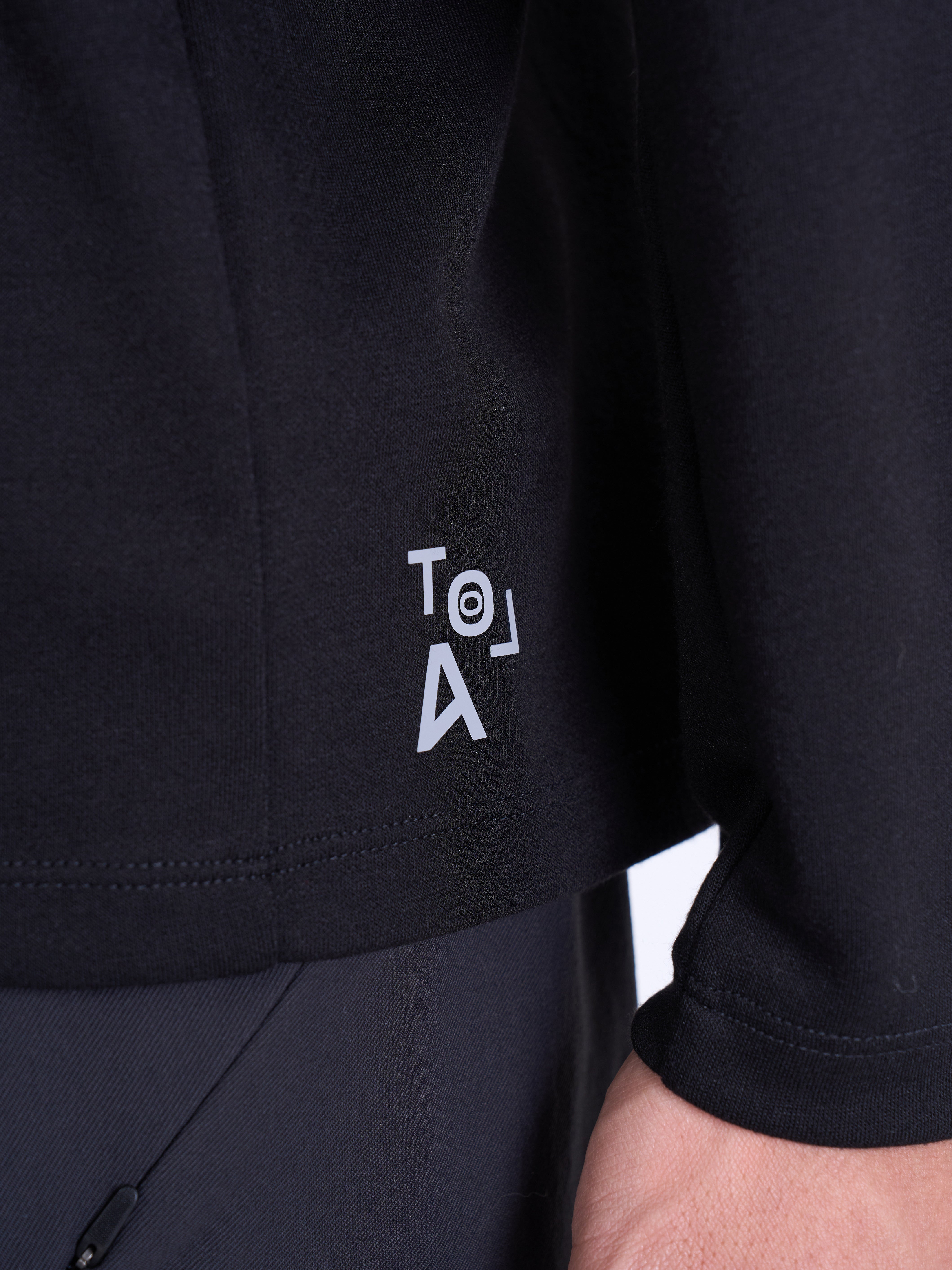 DUAL TONE LONGSLEEVE T-SHIRT